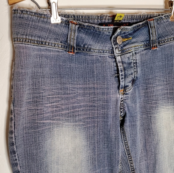 Dollhouse Distressed Bootleg Jeans with Lighter Tone Stonewash - Picture 4 of 10